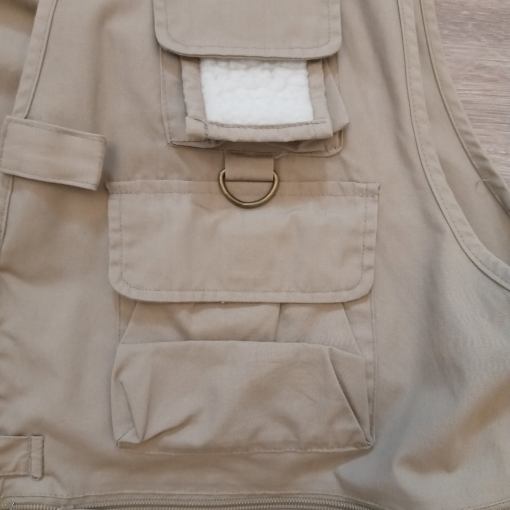 Fishing vest - Picture 4 of 5